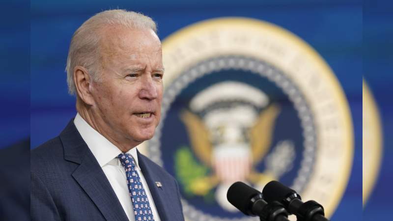 Biden: "La variante Omicron debe alentar al mundo para la donación de vacunas a países pobres" 