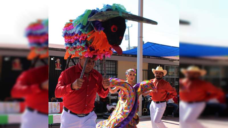  Alma de México, ballet folklórico que cautiva por su rico repertorio y destreza de sus integrantes