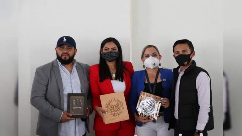 Salvador Escalante acuerda con autoridades de El Salvador impulso al turismo: Araceli Saucedo 