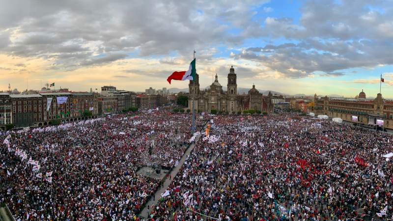 Sin importar Covid-19 militantes de Morena abarrotan el Zócalo 