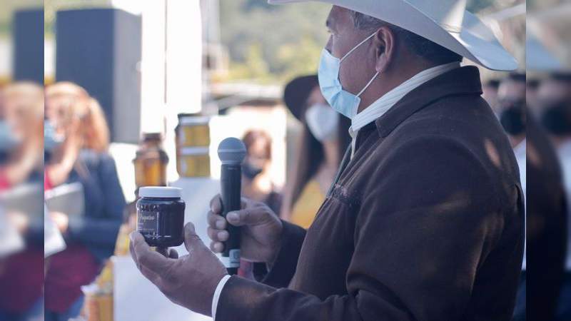 Ayuntamiento de Zitácuaro, Michoacán, se reúne con apicultores del municipio