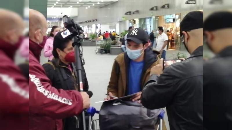 Isaac Fonseca fue premiado ayer en España y hoy llegó a México, donde será homenajeado 