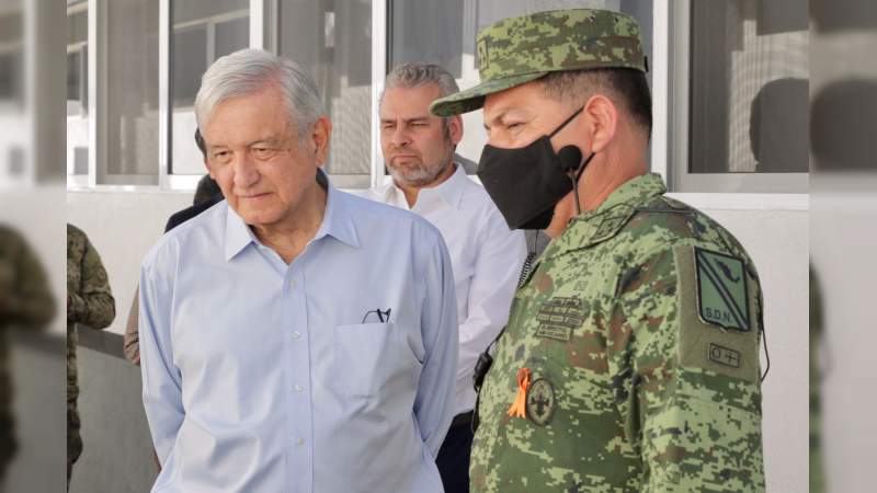 Inauguran AMLO y Bedolla Cuartel 33 de la Guardia Nacional en Michoacán 