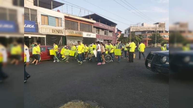 Personas con Discapacidad marchan en Lázaro Cárdenas: Piden atención y demandan igualdad 