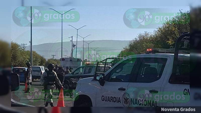 Encuentran cuerpos abandonados dentro de costales con mensajes en cartulinas, en Celaya, Guanajuato 