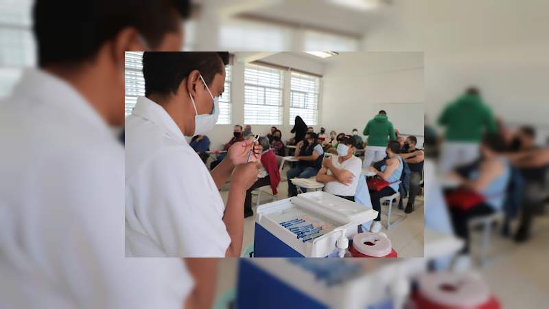 Da inicio vacunación de refuerzo contra Covid-19 para adultos mayores en Michoacán 