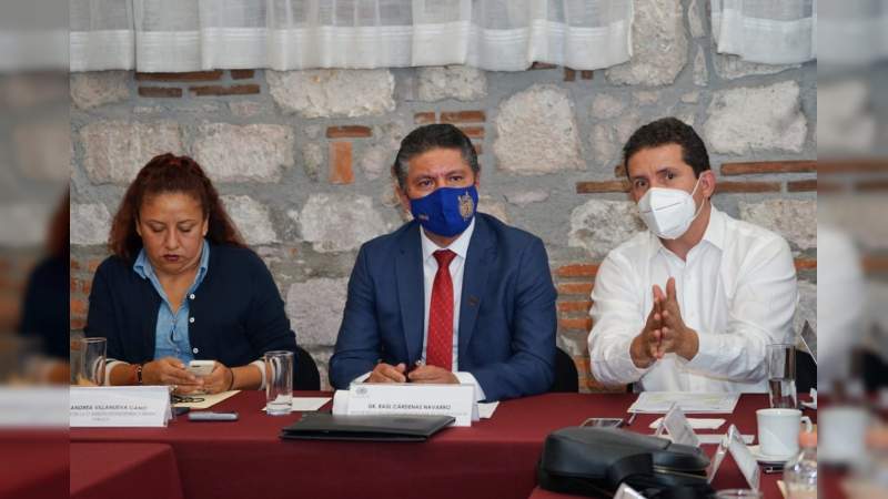 Presenta rector de la UMSNH avances académicos y financieros ante legisladores locales 