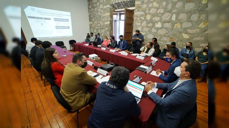 Presenta rector de la UMSNH avances académicos y financieros ante legisladores locales 