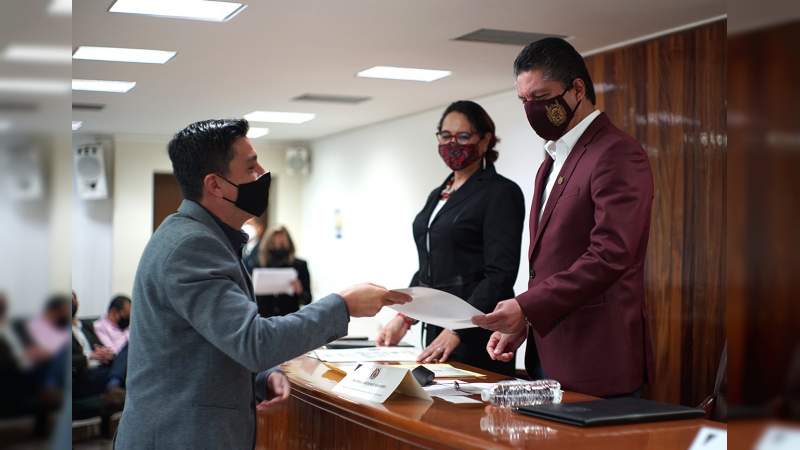 Entrega UMSNH certificados de calidad a 23 bibliotecas 