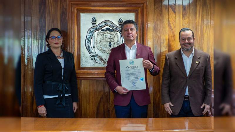 Entrega UMSNH certificados de calidad a 23 bibliotecas 