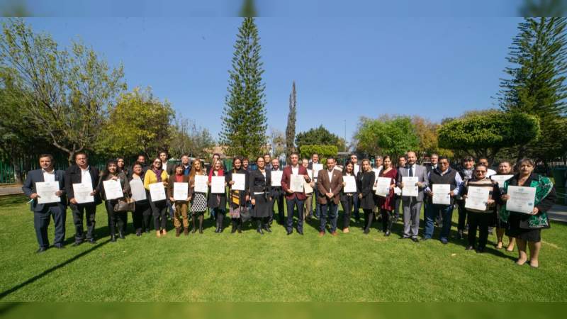 Entrega UMSNH certificados de calidad a 23 bibliotecas 
