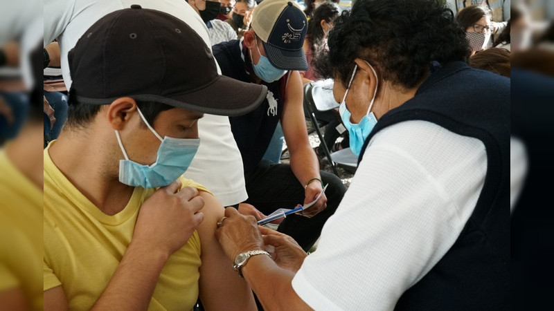 Aplicadas un total de 164 mil dosis anti Covid-19 a jóvenes de 15 a 17 años, en Michoacán  