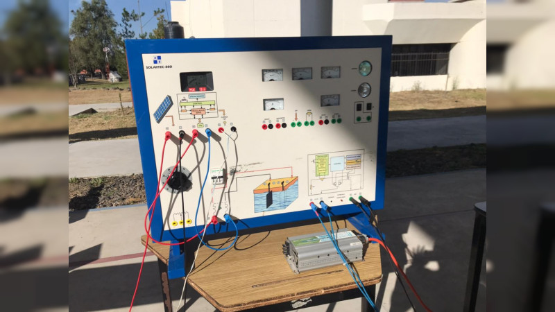 Exponen estudiantes de la UTM proyectos de generación y control de energías limpias 