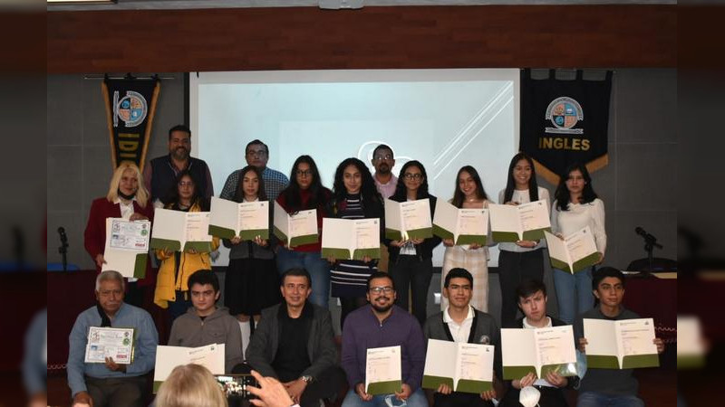 Alumnos de la Prefeco “Melchor Ocampo”, obtienen certificación Cambridge