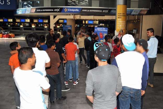 Fundación Cinépolis, invitó a 200 niños que padecen cáncer y de las Casas Hogar a disfrutar función de cine - Foto 0 