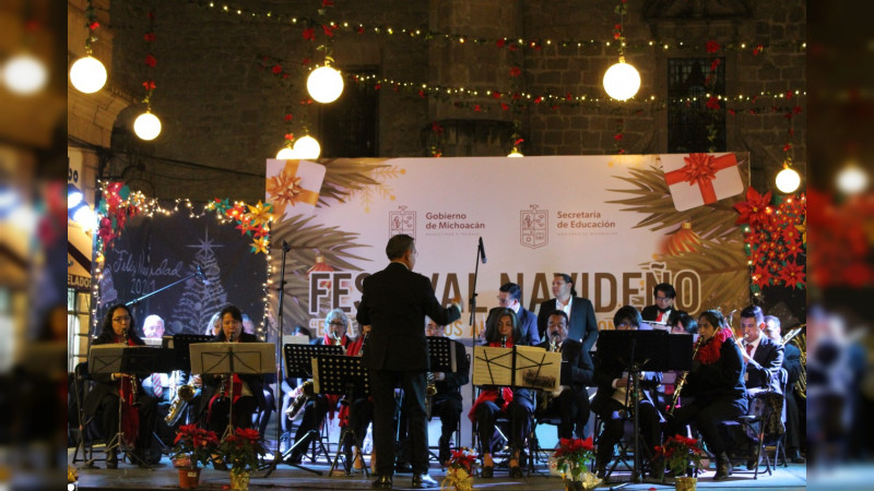 Extraordinario y muy concurrido el Festival Navideño de la SEE en Morelia 