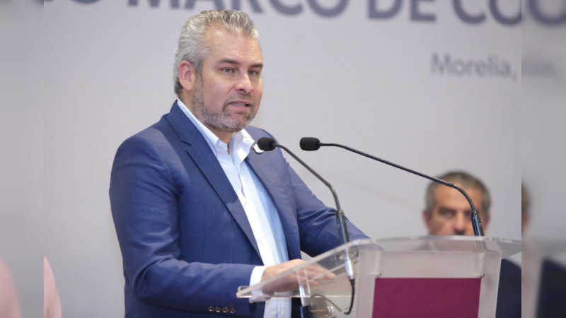 Busca Bedolla descentralizar en Michoacán funciones federales en material forestal 