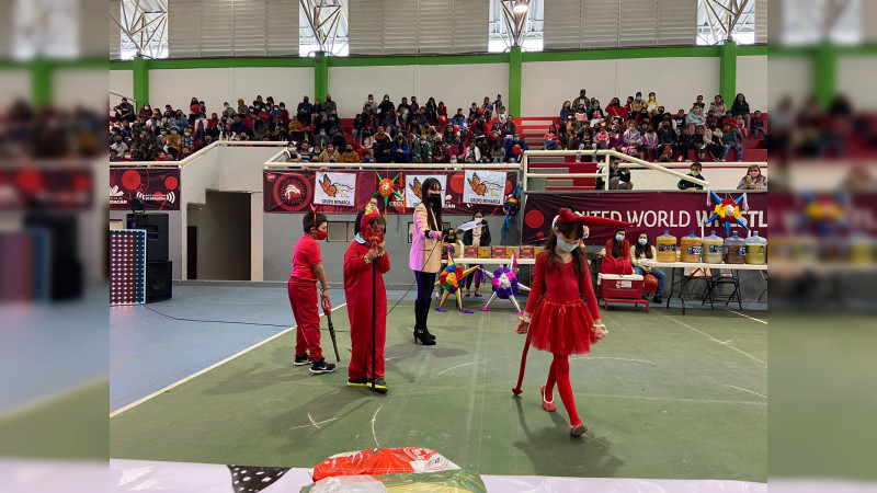 Grupo Monarca organiza posada a infantes de Morelia