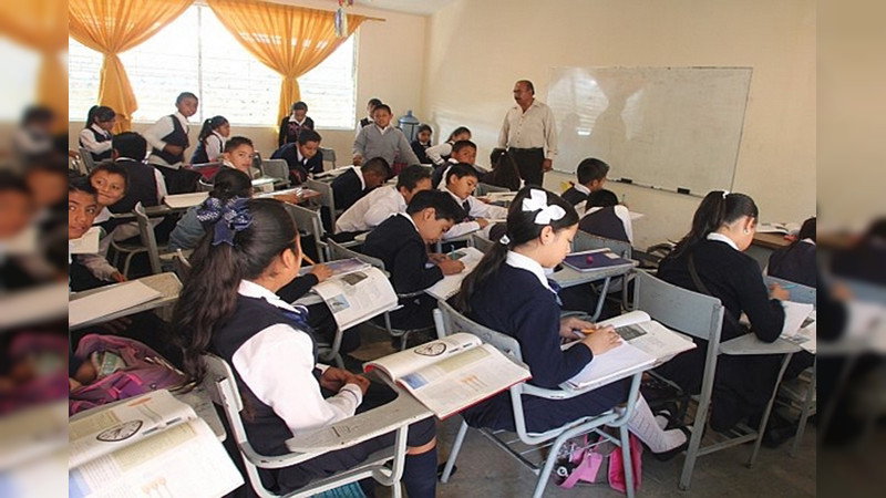 Retorno a clase con el 50 por cierto de aforo en salones  