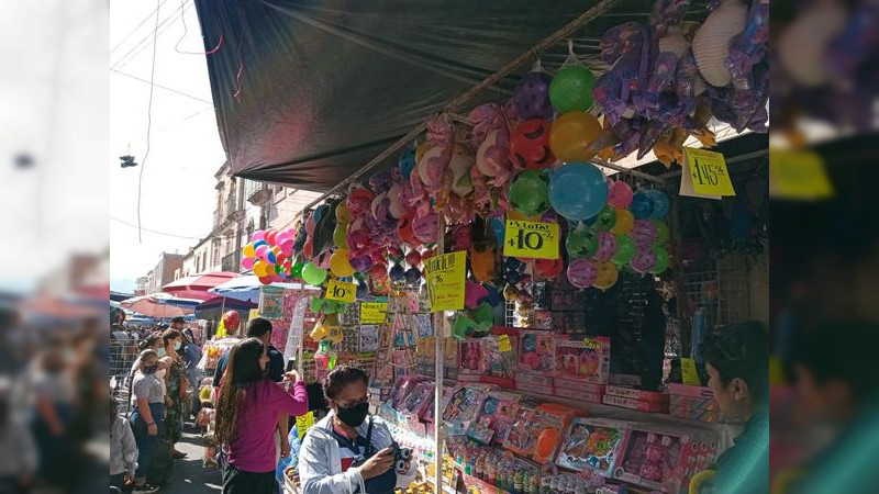 Comerciantes morelianos detectan bajas ventas para el Día de Reyes 