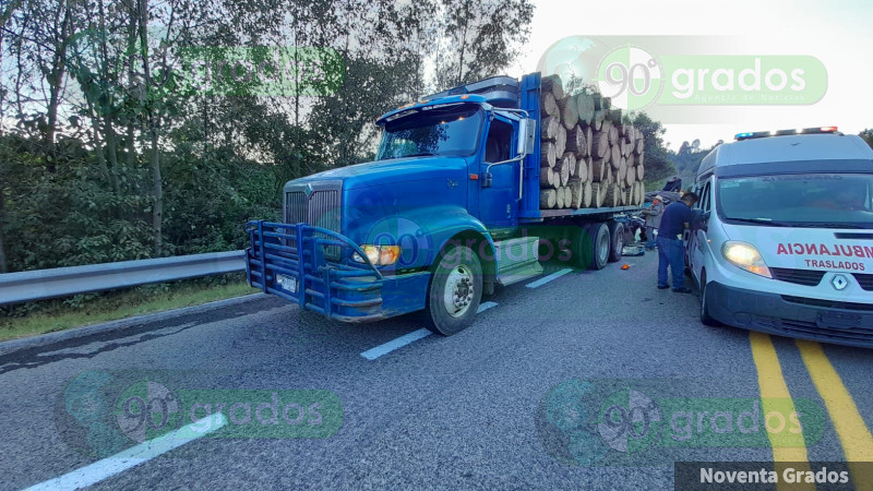 Choque en Zitácuaro, Michoacán, deja dos heridos graves
