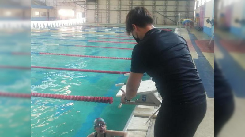 Inicia curso de natación Imcufide 2022 en Morelia  