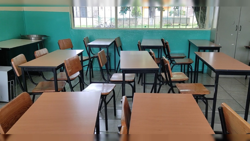 Escuelas públicas y privadas suspenden clases    