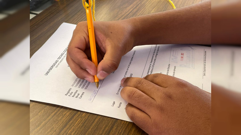 Hacen examen de admisión 180 aspirantes en la UTM 