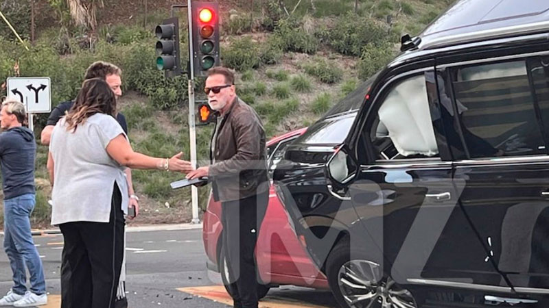 Arnold Schwarzenegger sufre accidente automovilístico 