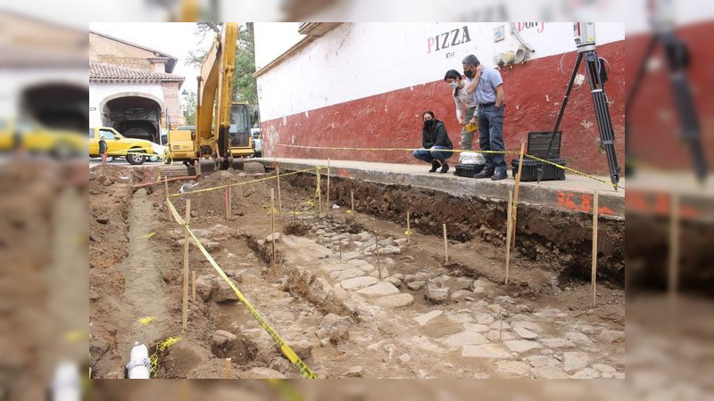 Interviene INAH en obra de Calle Ahumada de Pátzcuaro, tras posible hallazgo de vestigios Arqueológicos