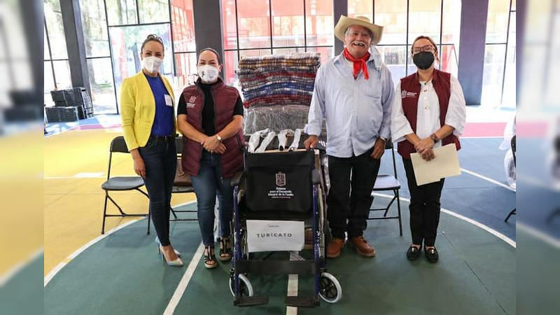 Realiza DIF Michoacán, entrega de aparatos funcionales para personas con discapacidad 