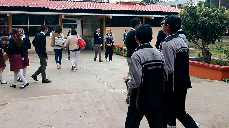 Datos revelan que un millón de estudiantes abandonó la escuela por pandemia de Covid-19 