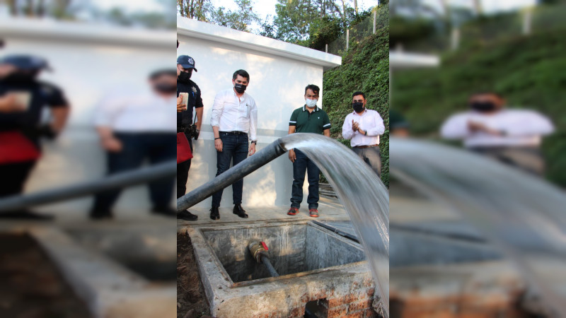 Entrega Toño Ixtláhuac tanque de agua potable para beneficio de la colonia El Moral 