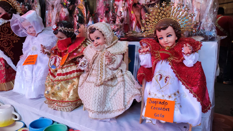 En declive la tradición de vestir al niño Dios en Morelia: comerciante