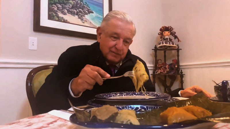 AMLO festeja día de La Candelaria y lo comparte en redes: “Bendita tradición” 