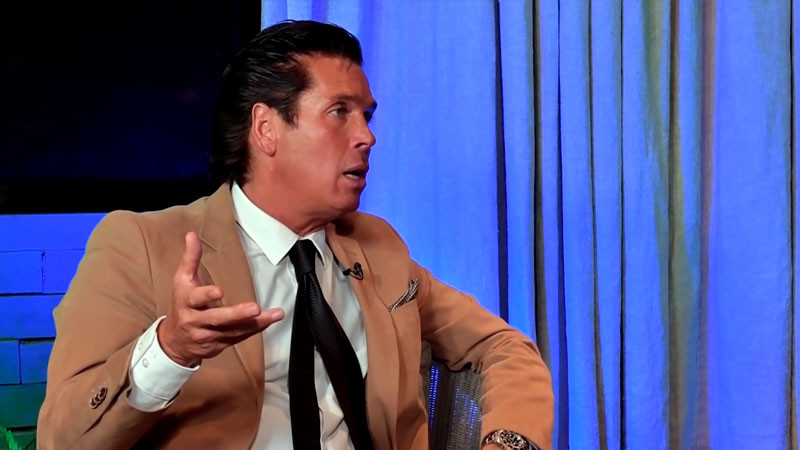 En entrevista, Roberto Palazuelos narra balacera en la que con sus acompañantes mataron a 2 hombres 