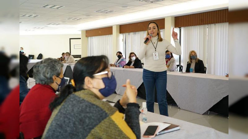 Secretaria de Salud de Michoacán capacita al personal de enfermería  