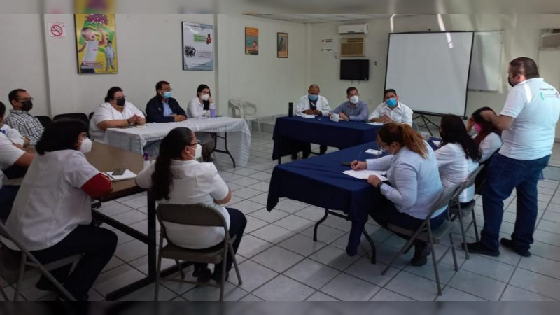 En Apatzingán, continúan las acciones de vacunación contra el Covid-19: Dr. Abraham Espinoza Villa. 