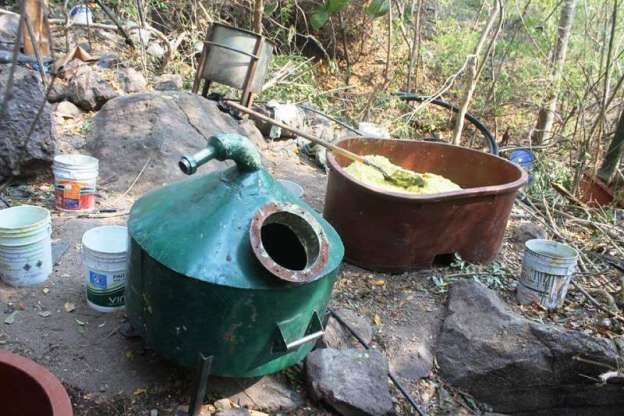 Localizan y destruyen narcolaboratorio en Aguililla, Michoacán - Foto 3 