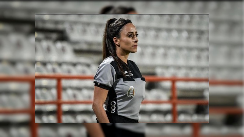 Por promocionar casas de apuestas, despiden a árbitra mexicana 