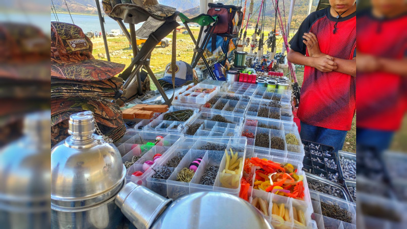 Participan más de 200 pescadores en el torneo de Pesca Deportiva en La Presa del Bosque 