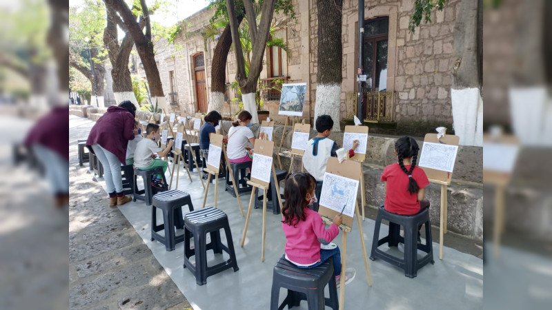 Disfrutan niñas y niños del regreso del Taller de Pintura de la SeCultura 