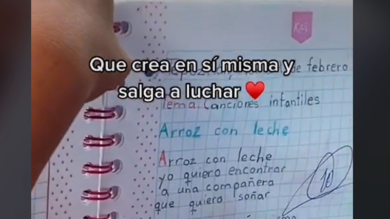 Cambian letra de “Arroz con leche” a versión feminista y niños la cantan 