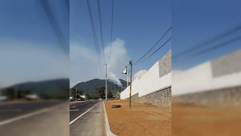 Brigada Delfines acude a llamado de incendio forestal en el Cerro del Aire en Uruapan  