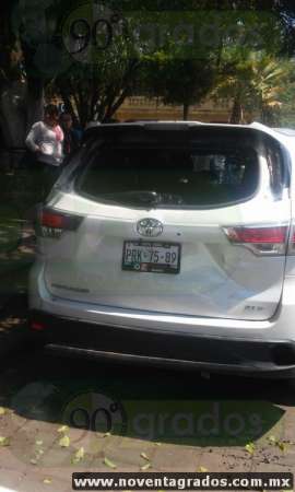 Exhiben a sujetos detenidos por habitantes en Nahuatzen, Michoacán - Foto 8 