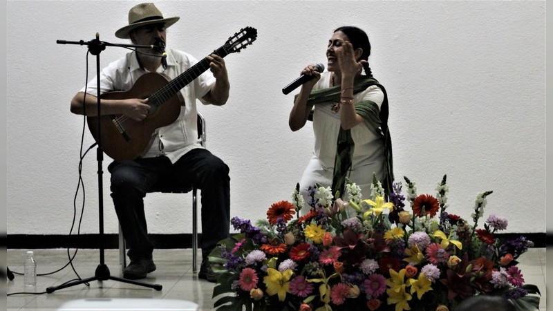 Con música, teatro y una conferencia se conmemoró el Día Internacional de la Mujer en la DEAYDC  