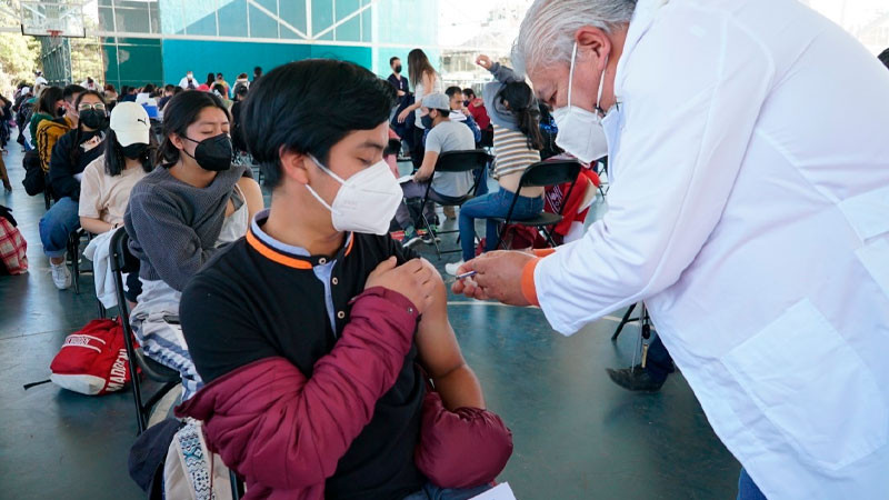 Más de 117 mil jóvenes de 18 a 29 años han recibido el refuerzo en Michoacán 