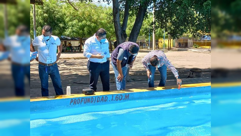 Inicia verificación de sanidad en agua de albercas y ríos de la región Apatzingán, Michoacán