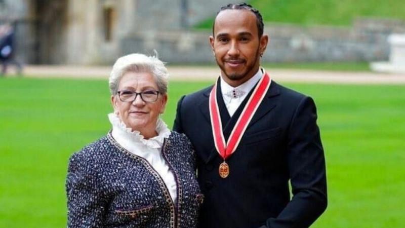 Anuncia Lewis Hamilton que cambiará oficialmente su nombre 