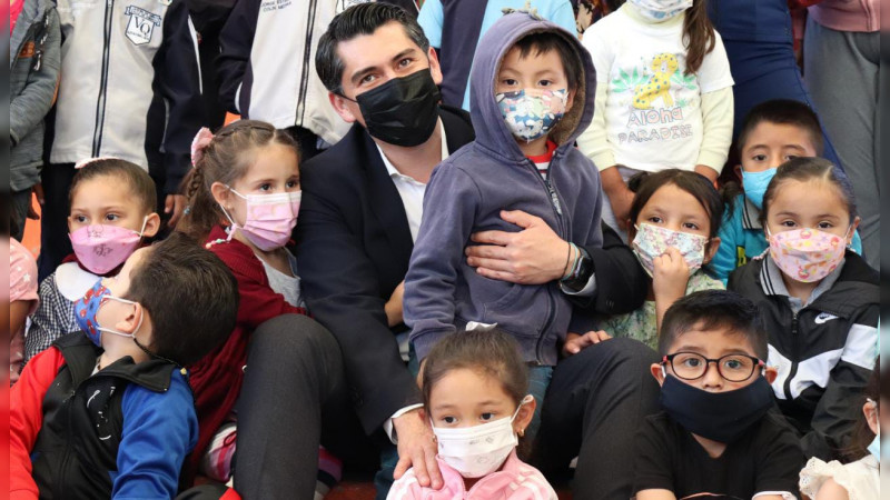 "La educación debe empezar en la familia y reforzarse en la escuela": Toño Ixtláhuac.  